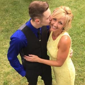 Meet your Posher, Kim